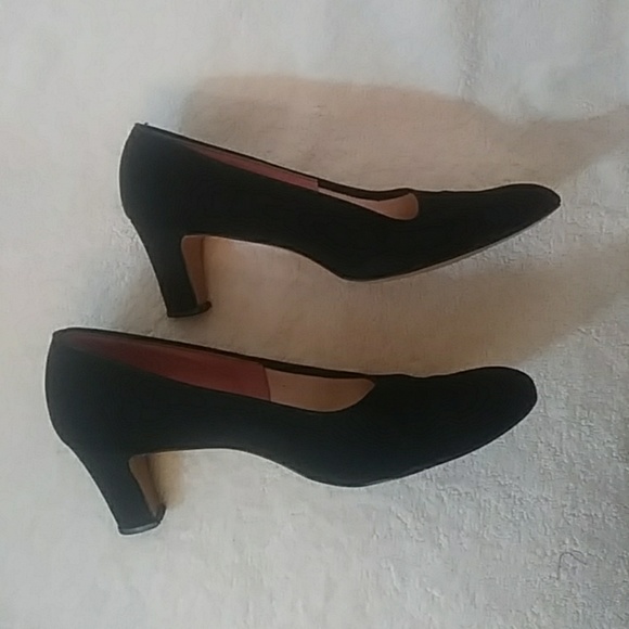 Thayer McNeil black fabric heels-sz 9 - Picture 4 of 7
